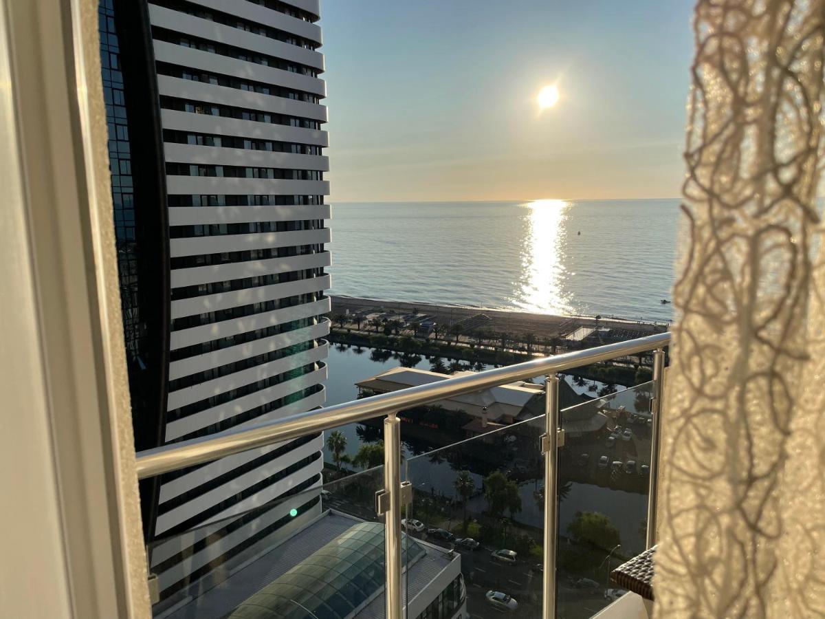 Roini Apartment Batum Dış mekan fotoğraf