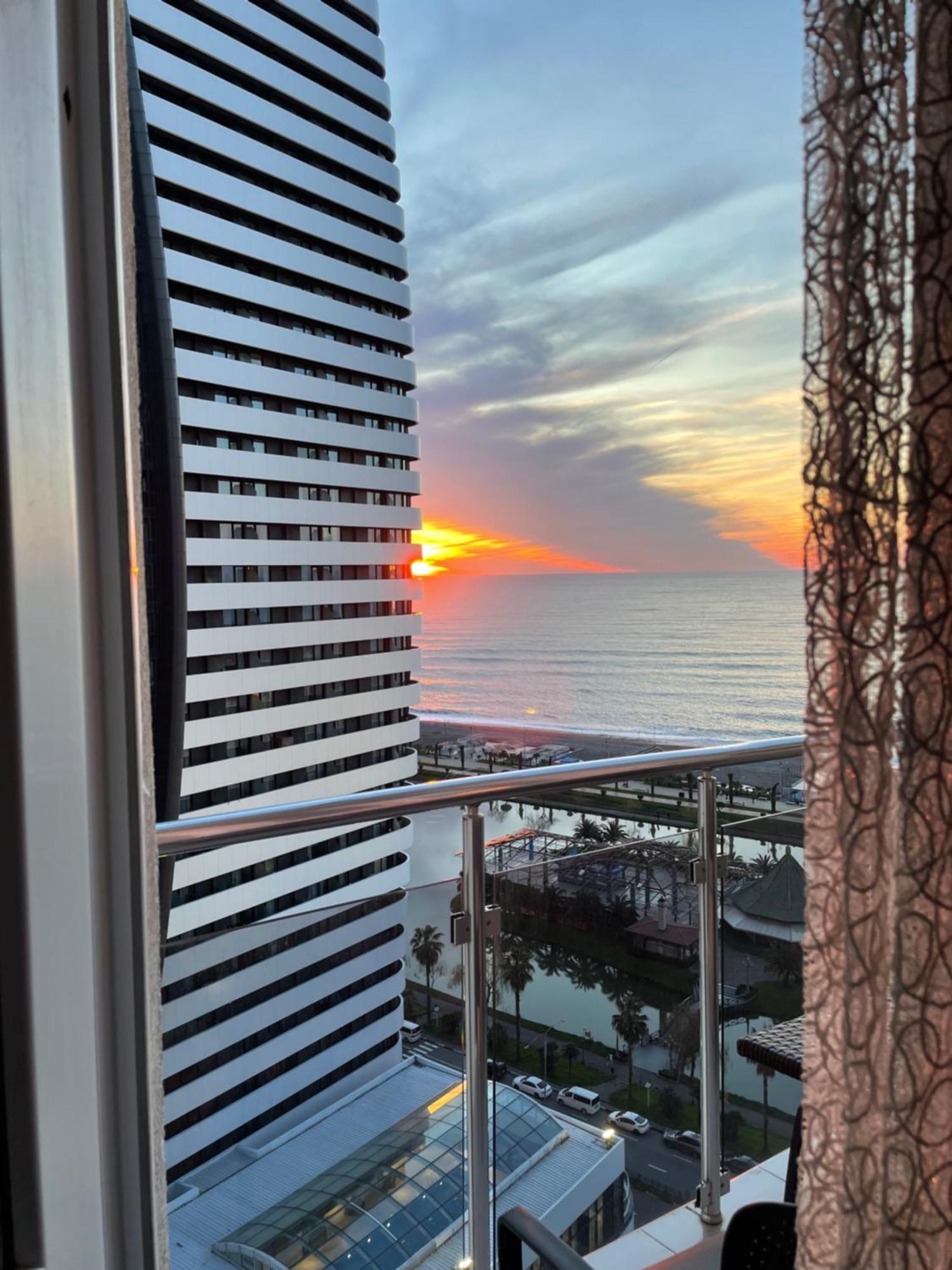 Roini Apartment Batum Dış mekan fotoğraf
