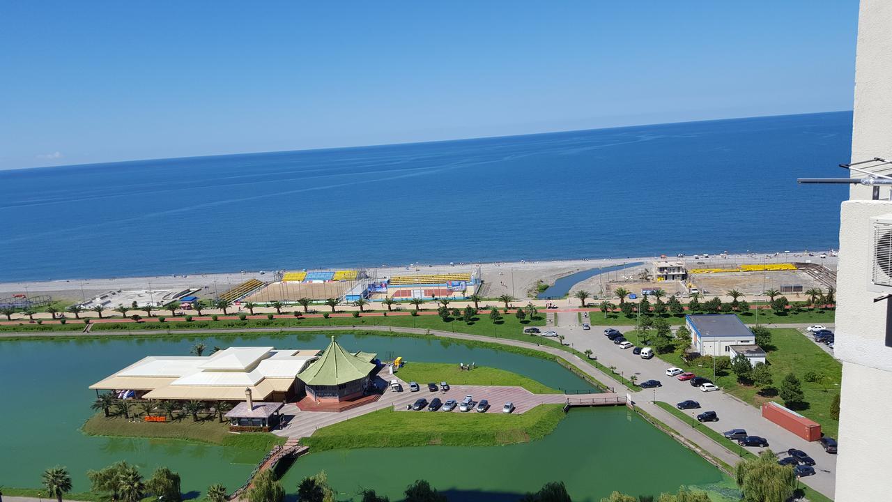 Roini Apartment Batum Dış mekan fotoğraf